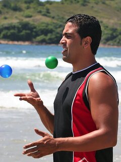 Mike in Brazil - Juggling Balls - 03/23/2008